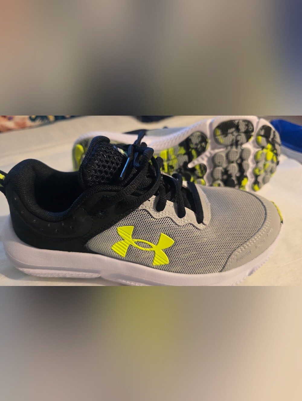 Under Armour Kids Gray and Yellow Athletic Sneakers Youth 4